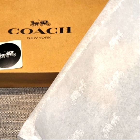 Coach X Mint + Serf Graffiti Print Larger Corner Zip Wristlet - Picture 8 of 8